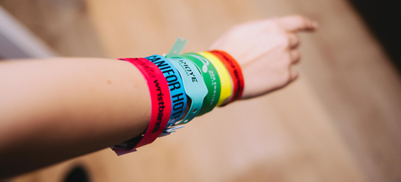 Bracelets en vinyle personnalisés